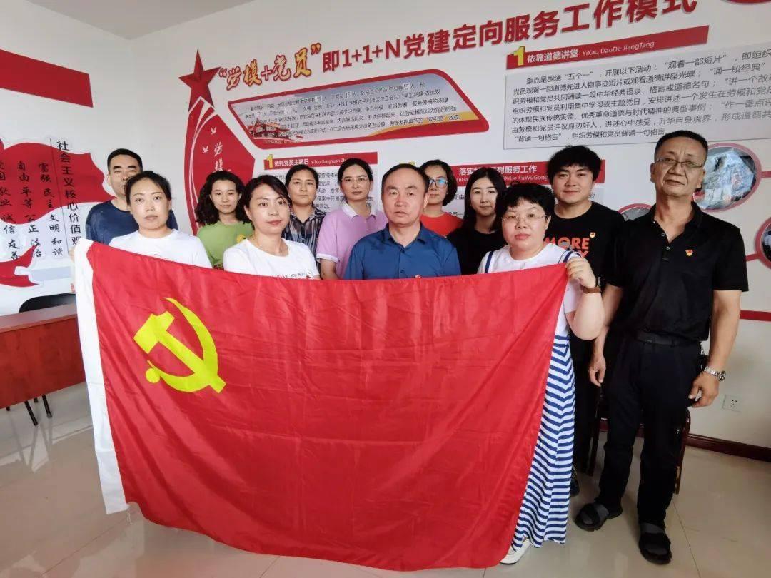 三色变形小怪